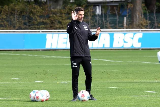 DEU, DFL, 2 FBL Hertha BSC, Training, 23 09 2025, Sportforum, Berlin, DEU, DFL, 2 FBL Hertha BSC, Training, im Bild Cheftrainer Stefan Leitl Hertha BSC Berlin DFL regulations prohibit any use of Photographs as image sequences and or quasi video nordphotoxGmbHx xEngler nph00076