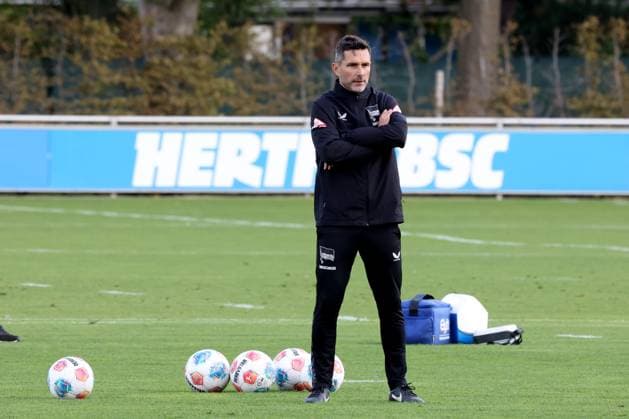 DEU, DFL, 2 FBL Hertha BSC, Training, 23 09 2025, Sportforum, Berlin, DEU, DFL, 2 FBL Hertha BSC, Training, im Bild Cheftrainer Stefan Leitl Hertha BSC Berlin DFL regulations prohibit any use of Photographs as image sequences and or quasi video nordphotoxGmbHx xEngler nph00076