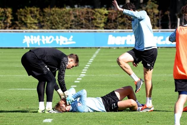 DEU, DFL, 2 FBL Hertha BSC, Training, 23 09 2025, Sportforum, Berlin, DEU, DFL, 2 FBL Hertha BSC, Training, in the picture Kennet Eichhorn Hertha BSC Berlin 23 got the ball in the face, Tjark Ernst Hertha BSC Berlin 1 , Agustn Rogel Hertha BSC Berlin 3 DFL regulations prohibit any use of Photographs as image sequences and or quasi video nordphotoxGmbHx xEngler nph00076