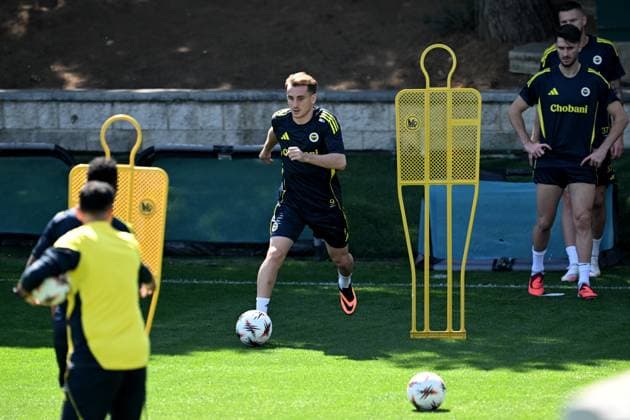 Ahead of the Dinamo Zagreb v Fenerbahce - UEFA Europa League ISTANBUL, TURKIYE - SEPTEMBER 23: Kerem Akturkoglu (C) of Fenerbahce attends the training session ahead of the UEFA Europa League first week match between Dinamo Zagreb and Fenerbahce at Can Bartu Facilities in Istanbul, Turkiye on September 23, 2025. Ahmet Okatali Anadolu Istanbul Turkey. Editorial use only. Please get in touch for any other usage.  Copyright: x2025xAnadoluxAhmetxOkatalix