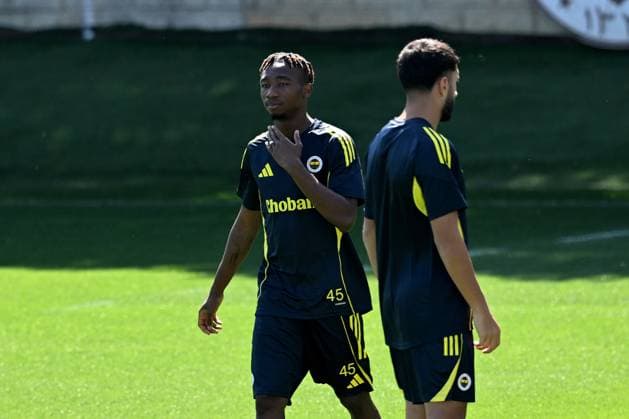 Ahead of the Dinamo Zagreb v Fenerbahce - UEFA Europa League ISTANBUL, TURKIYE - SEPTEMBER 23: Dorgeles Nene of Fenerbahce attends the training session ahead of the UEFA Europa League first week match between Dinamo Zagreb and Fenerbahce at Can Bartu Facilities in Istanbul, Turkiye on September 23, 2025. Ahmet Okatali Anadolu Istanbul Turkey. Editorial use only. Please get in touch for any other usage.  Copyright: x2025xAnadoluxAhmetxOkatalix