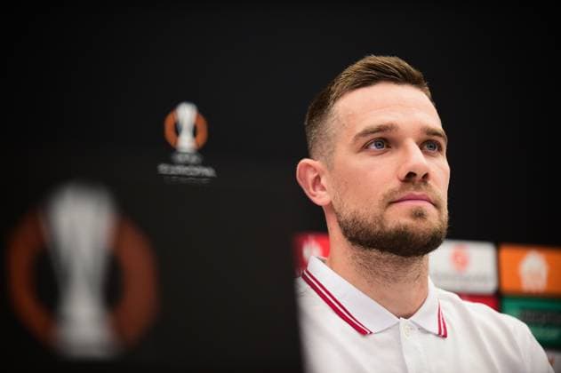 Head Coach Vladan Milojevic of Crvena Zvezda and Timi Max Elsnik of Crvena Zvezda Celtic Training Session and press conference, PK, Pressekonferenz UEFA Europa League, Football, Rajko Mitic Stadium, Belgrade, Serbia - 23 Sep 2025Belgrade Rajko Mitic Stadium Serbia EDITORIAL USE ONLY No use with unauthorised audio, video, data, fixture lists, club league logos or live services. Online in-match use limited to 120 images, no video emulation. No use in betting, games or single club league player publications. Copyright: xNikolaxKrstic Shutterstockx 15498416v