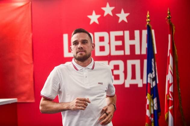 Head Coach Vladan Milojevic of Crvena Zvezda and Timi Max Elsnik of Crvena Zvezda Celtic Training Session and press conference, PK, Pressekonferenz UEFA Europa League, Football, Rajko Mitic Stadium, Belgrade, Serbia - 23 Sep 2025Belgrade Rajko Mitic Stadium Serbia EDITORIAL USE ONLY No use with unauthorised audio, video, data, fixture lists, club league logos or live services. Online in-match use limited to 120 images, no video emulation. No use in betting, games or single club league player publications. Copyright: xNikolaxKrstic Shutterstockx 15498416x