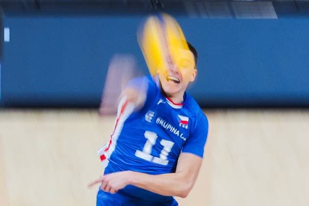 (250923) -- PASAY CITY, Sept. 23, 2025 -- Lukas Vasina of the Czech Republic competes during the round of 16 match between the Czech Republic and Tunisia at the FIVB Men s World Championship, WM, Weltmeisterschaft 2025 in Pasay City, the Philippines, Sept. 23, 2025. ) (SP)PHILIPPINES-PASAY CITY-VOLLEYBALL-FIVB MEN S WORLD CHAMPIONSHIP 2025-TUN VS CZE ROUELLExUMALI 