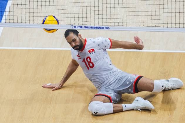 (250923) -- PASAY CITY, Sept. 23, 2025 -- Ali Bongui of Tunisia competes during the round of 16 match between the Czech Republic and Tunisia at the FIVB Men s World Championship, WM, Weltmeisterschaft 2025 in Pasay City, the Philippines, Sept. 23, 2025. ) (SP)PHILIPPINES-PASAY CITY-VOLLEYBALL-FIVB MEN S WORLD CHAMPIONSHIP 2025-TUN VS CZE ROUELLExUMALI 