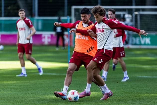 Training 1 FC Köln 23 09 2025 duel Cenk Özkacar 1 FC Köln, 39 , Luca Waldschmidt 1 FC Köln, 7 Training 1 FC Köln Geissbockheim, 23 09 2025 Copyright: xBEAUTIFULxSPORTS Wunderlx