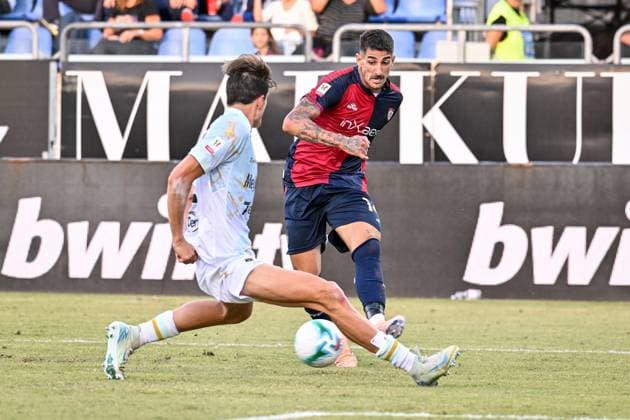 Alessandro Deiola of Cagliari Calcio during Cagliari Calcio vs Frosinone Calcio, Italian football Coppa Italia match in Cagliari, Italy, September 23 2025  Copyright: xLuigixCanu IPAxSportx xipa-agency.netx xx IPA_65607120 IPA_Agency_IPA65607120