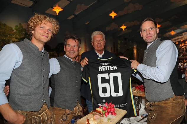 Football, Men, 3 Liga, Season 2025 2026, TSV 1860 Munich, official Oktoberfest visit, Hacker Festzelt Shirt handover to Lord Mayor Dieter Reiter, here in the picture Jesper Verlaat TSV 1860 Munich , Gernot Mang, President TSV 1860 Munich Lord Mayor Dieter Reiter and Dr Christian Werner, Managing Director Sport TSV 1860 Munich from ln r