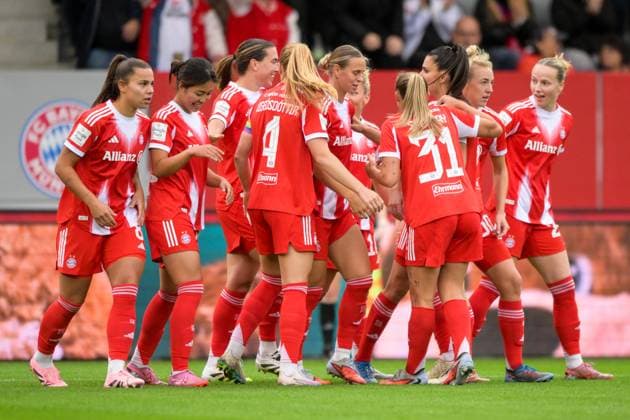 Soccer, Google Pixel Womens Bundesliga, 20250923, FC Bayern Munich SC Freiburg In the picture Bayern goal cheers cheers goal 1 0 Munich FC Bayern Campus Bayern Germany Copyright: Passion2Press MarkusxFischerx