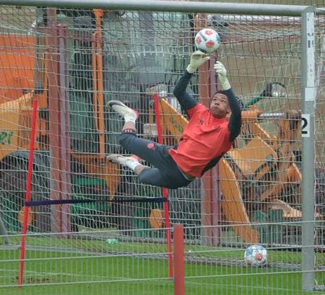 23 09 2025, FC Bayern Training, Saebenerstrasse Muenchen, Soccer, Sports, in the picture Leonard Prescott FCB U19