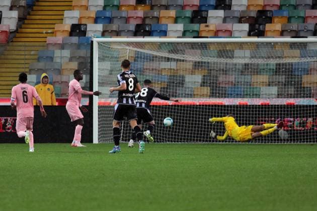 miller celebrates after scoring the 2-0 goal for his team during the Frecciarossa Italian Cup 2025 2026 soccer match between Udinese and Palermo at Stadio Bluenergy in Udine , North Italy , Tuesday , September 23, 2025. - Soccer  Copyright: xAndreaxBressanutti LaPressex