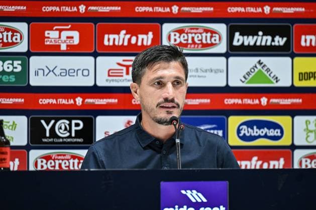 Fabio Pisacane Head Coach of Cagliari Calcio, Conferenza Stampa, press conference, PK, Pressekonferenz during Cagliari Calcio vs Frosinone Calcio, Italian football Coppa Italia match in Cagliari, Italy, September 23 2025  Copyright: xLuigixCanu IPAxSportx xipa-agency.netx xx IPA_65608011 IPA_Agency_IPA65608011