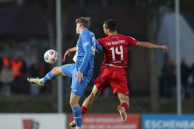 23 09 2025, xjcx, Men, Soccer, Season 2025 2026, Regionalliga Bayern, 9 Matchday TSV Aubstadt FV Illertissen Radzivon Hushcha 18, TSV Aubstadt and Maximilian Neuberger 38, FV Illertissen Sulzfeld Schulstadion Aubstadt Bavaria Germany