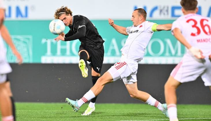23 09 2025 Soccer Season 2025 2026 Regionalliga Bayern 10 Matchday SpVgg Greuther Fürth Fuerth II U23 Kleeblatt 1 FC Nürnberg II FCN Club xwoxzix Juan Ignacio Cabrera Ros 20, SpVgg Greuther Fürth II Leo Eberle 13, 1 FC Nürnberg FCN II