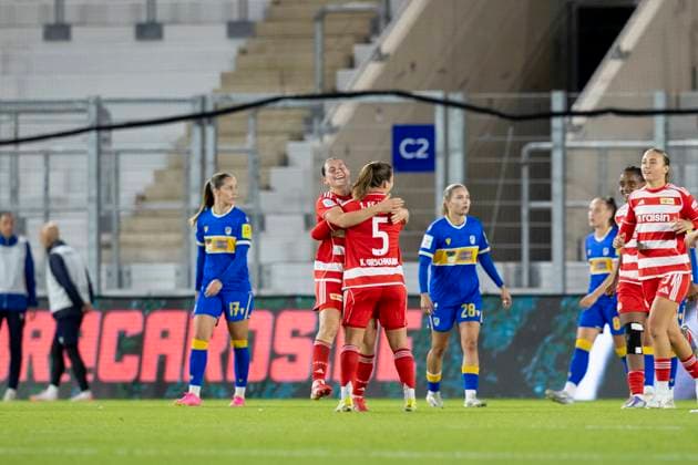 Google Pixel Womens Bundesliga FC Carl Zeiss Jena vs 1 FC Union Berlin Jena 23 09 2025 Cheers, 0 1 by Katja Orschmann 5 1 FC Union Berlin and Antonia Johanna Halverkamps 29 1 FC Union Berlin Google Pixel Womens Bundesliga FC Carl Zeiss Jena vs 1 FC Union Berlin ad hoc arena at Ernst Abbe Sportfeld 23 09 2025 Copyright: xBEAUTIFULxSPORTS Duehringx