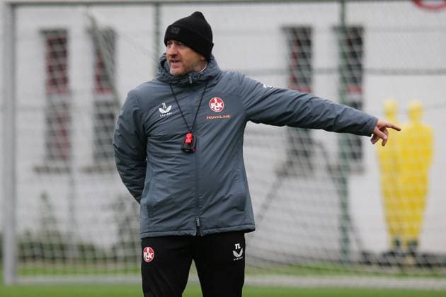 23 09 2025, xmohx, Soccer 2 Bundesliga, 1 FC Kaiserslautern Training v l Coach Torsten Lieberknecht 1 FC Kaiserslautern DFL DFB REGULATIONS PROHIBIT ANY USE OF PHOTOGRAPHS as IMAGE SEQUENCES and or QUASI VIDEO Kaiserslautern