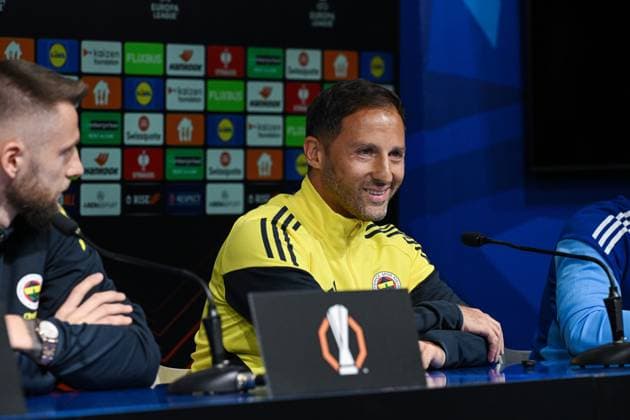 Ahead of the Dinamo Zagreb v Fenerbahce - UEFA Europa League ZAGREB, CROATIA - SEPTEMBER 23: Fenerbahce’s head coach Domenico Tedesco (R) and player Milan Skriniar (L) attend a press conference, PK, Pressekonferenz at Maksimir Stadium ahead of the UEFA Europa League group stage week 1 match against Dinamo Zagreb in Zagreb, Croatia, on September 23, 2025. Elif Ozturk Anadolu Zagreb Croatia. Editorial use only. Please get in touch for any other usage.  Copyright: x2025xAnadoluxElifxOzturkx