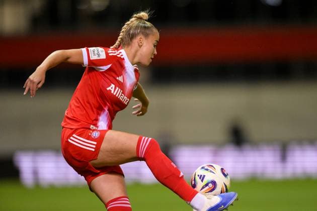 Soccer, Google Pixel Womens Bundesliga, 20250923, FC Bayern Munich SC Freiburg In the picture Giulia GWINN Bayern, 7 Munich FC Bayern Campus Bayern Germany Copyright: Passion2Press MarkusxFischerx