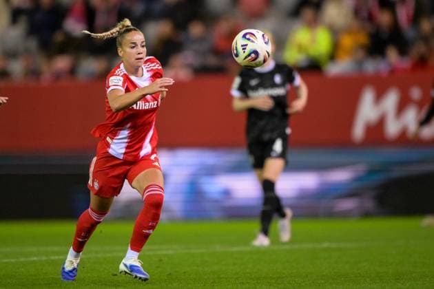 Fußball, Google Pixel Frauen Bundesliga, 20250923, FC Bayern München - SC Freiburg. Im Bild Giulia GWINN (Bayern, 7). München FC Bayern Campus Bayern Deutschland *** Soccer, Google Pixel Womens Bundesliga, 20250923, FC Bayern Munich SC Freiburg In the picture Giulia GWINN Bayern, 7 Munich FC Bayern Campus Bayern Germany Copyright: Passion2Press MarkusxFischerx