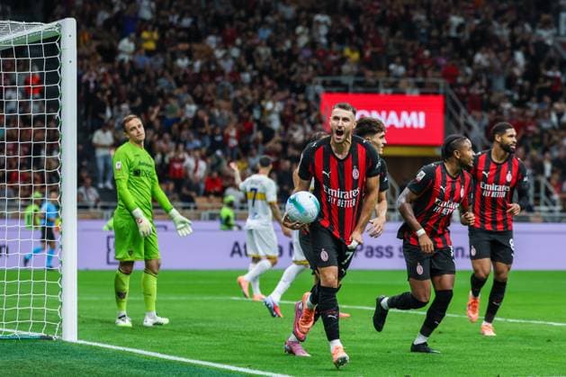 AC Milan vs US Lecce Coppa Italia 2025 26 23 09 2025 Santiago Gimenez of AC Milan celebrates after scoring a goal during Coppa Italia 2025 26 football match between AC Milan and US Lecce at San Siro Stadium Copyright: xBEAUTIFULxSPORTS Carabellix