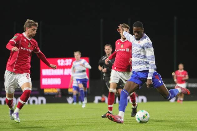Wrexham FC v Reading EFL Cup 23 09 2025. Kelvin Ehibhatiomhan of Reading shoots during the EFL Cup match between Wrexham FC and Reading at the Racecourse Ground, Wrexham, United Kingdom on 23 September 2025. Wrexham Racecourse Ground Wales United Kingdom Editorial use only DataCo restrictions apply See www.football-dataco.com , Copyright: xAlunxRobertsx PSI-22905-0011