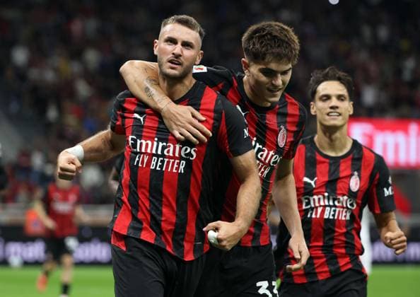 September 23, 2025, Milan, MILAN: Ac Milan s Santiago Gimenez (L) jubilates with his teammate Davide Bartesaghi after scoring goal of 1 to 0 during the round of 32 of the Italian Cup soccer match between Milan and Lecce at Giuseppe Meazza stadium in Milan, 23 September 2025..ANSA MATTEO BAZZI. Soccer; Italian Cup: Milan Vs Lecce  - ZUMAa110 20250923_zaf_a110_002 Copyright: xMatteoxBazzix