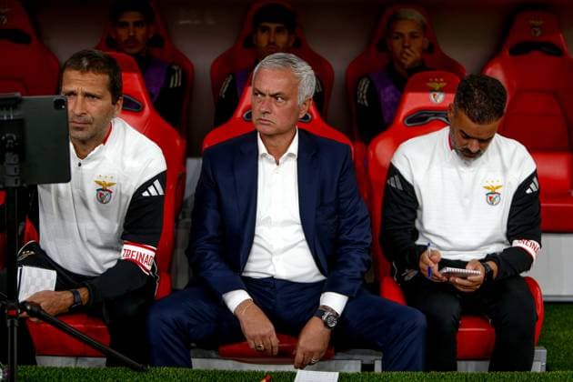 Estadio da Luz JosÃ Mourinho head coach of SL Benfica during the Primeira Liga match between SL Benfica and Rio Ave FC at Estadio da Luz on September 23, 2025 in Lisbon, Portugal. Liga Portugal Betclic - SL Benfica vs Rio Ave FC (Valter Gouveia SPP)  Copyright: xValterxGouveia SPPx spp-en-VaGo-_GO_9564