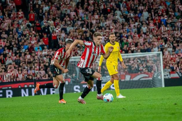 Robert Navarro (N23) in action during La Liga game between Athletic de Bilbao and Girona at San Mamés, Bilbao, Spain.  Copyright: xAndresxLopezxSheridanxx xSPPx Sportspressphoto_SPR30514