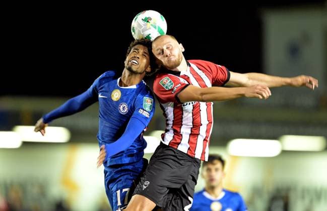 Andrey Santos of Chelsea and Tom Hamer of Lincoln City Lincoln City v Chelsea, EFL Carabao Cup, Third Round, Football, LNER Stadium, Lincoln, UK - 23 Sep 2025Lincoln LNER Stadium United Kingdom EDITORIAL USE ONLY No use with unauthorised audio, video, data, fixture lists, club league logos or live services. Online in-match use limited to 120 images, no video emulation. No use in betting, games or single club league player publications. Copyright: xGreigxCowie Shutterstockx 15498456aq