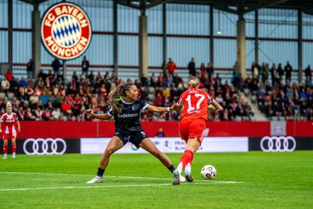 Nicole Ojukwu 6 Freiburg and Klara Bühl 17 FC Bayern in action at the Google Pixel Womens Bundesliga match FC Bayern Munich SC Freiburg on 23 09 2025 Munich FC Bayern Campus Bayern Germany