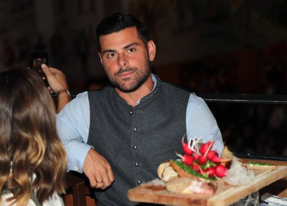 Football, Men, 3 Liga, Season 2025 2026, TSV 1860 Munich, official Oktoberfest visit, Hacker Festzelt Kevin Volland TSV 1860 Munich sitting in traditional costume, pensive