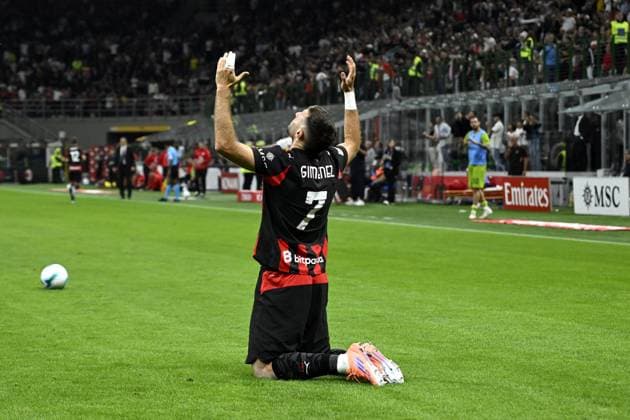 Foto IPP Paolo Bona Milano 23 09 2025 Coppa Italia di Calcio stagione 2025 2026 partita Milan-Lecce Nella foto Santiago Gimenez esulta dopo il gol del 1-0 Italy Photo Press Worldwide Copyright italy Italy ITALY  Copyright: xR4924_italyphotopressx