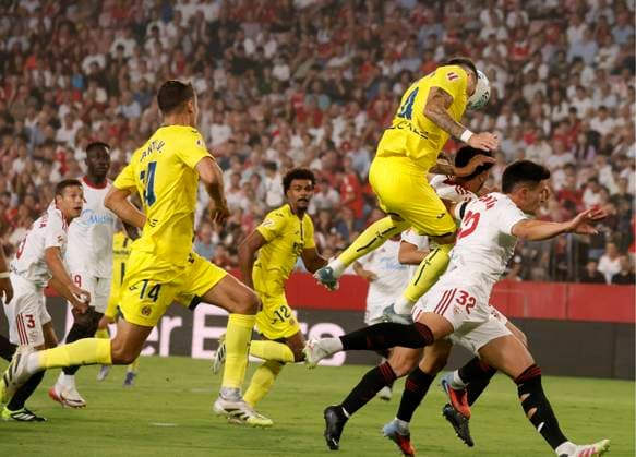 Spanish La Liga EA Sports soccer match Sevilla vs Villarreal at Ramon Sanchez Pizjuan stadium in Sevilla, Spain 23 september 2025 JORNADA 6 LIGA EA SPORTS SEVILLA FC-VILLARREAL 900 Cordon Press  900 CordonxPress LOF - Sevilla vs Villarreal