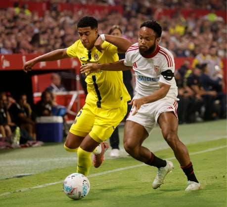 Spanish La Liga EA Sports soccer match Sevilla vs Villarreal at Ramon Sanchez Pizjuan stadium in Sevilla, Spain 23 september 2025 JORNADA 6 LIGA EA SPORTS SEVILLA FC-VILLARREAL 900 Cordon Press  900 CordonxPress LOF - Sevilla vs Villarreal