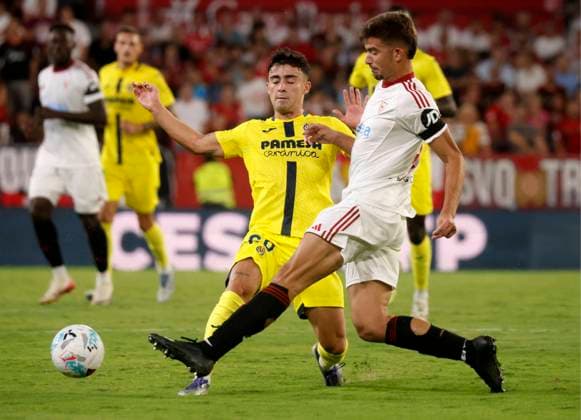 Spanish La Liga EA Sports soccer match Sevilla vs Villarreal at Ramon Sanchez Pizjuan stadium in Sevilla, Spain 23 september 2025 JORNADA 6 LIGA EA SPORTS SEVILLA FC-VILLARREAL 900 Cordon Press  900 CordonxPress LOF - Sevilla vs Villarreal