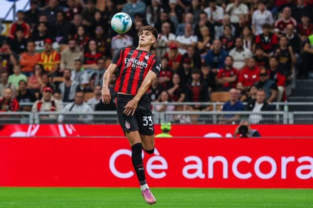 AC Milan vs US Lecce Coppa Italia 2025 26 23 09 2025 Davide Bartesaghi of AC Milan seen in action during Coppa Italia 2025 26 football match between AC Milan and US Lecce at San Siro Stadium Copyright: xBEAUTIFULxSPORTS Carabellix