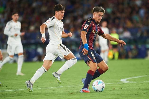 Ivan Romero (Levante UD) during the LaLiga EA Sports match between Levante UD and Real Madrid at Ciudad de Valencia on September 23, 2025 in Valencia, Spain. (Photo by Maria Jose Segovia DeFodi Images) Ivan Romero Levante UD during the LaLiga EA Sports match between Levante UD and Real Madrid at Ciudad de Valencia on September 23, 2025 in Valencia, Spain Photo by Maria Jose Segovia DeFodi Images