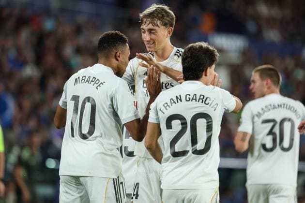 September 23, 2025, Valencia, Valencia, SPAIN: Kylian Mbappe of Real Madrid CF celebrates a goal during the Spanish League, LaLiga EA Sports, football match played between Levante UD and Real Madrid at Ciudad de Valencia stadium on September 23, 2025, in Valencia, Spain. Valencia SPAIN - ZUMAa181 20250923_zaa_a181_349 Copyright: xIrinaxR.xHipolitox