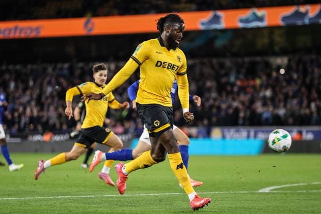 Tolu Arokodare (14 Wolves) scores the second goal for Wolves during the Carabao Cup football match between Wolverhampton Wanderers and Everton at Molineux stadium in Wolverhampton, England  Copyright: xNataliexMincher SPPx Sportspressphoto_SPR30882