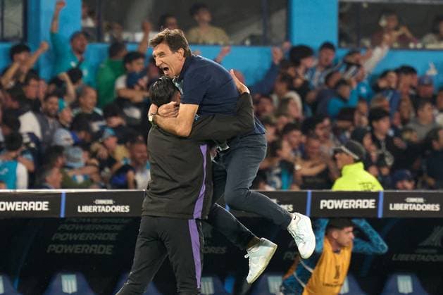 Fußball, Copa Libertadores, Racing Club de Avellaneda - Velez Sarsfield Gustavo Costas, Head Coach of Racing Club celebrates the goal during the Copa Libertadores quarterfinal second leg between Racing and Velez at Estadio Presidente Peron in Buenos Aires, Argentina (Photo by Camilla Stolen, Imago) Buenos Aires Argentina Copyright: xCamillaxStolenx L1067346