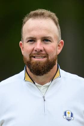 250923 Shane Lowry of Team Europe during a photo session on day 3 of the Ryder Cup on September 23, 2025 in New York Photo Jesper Zerman BILDBYRAN kod JZ JZ0614 golf ryder cup usa europe bbeng  Copyright: JESPERxZERMAN BB250923JZ102