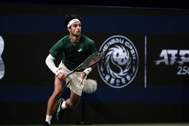 CHENGDU, CHINA - SEPTEMBER 23: Lorenzo Musetti of Italy returns a shot during the Men s Singles final match against Alejandro Tabilo of Chile on Day 8 of 2025 ATP, Tennis Herren Chengdu Open at Sichuan International Tennis Centre on September 23, 2025 in Chengdu, Sichuan Province of China.  Copyright: xVCGx 111592811718