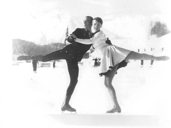 Eiskunstlauf U.B.z. das Eislaufpaar Maxi Herber (spaeter Baier) und Ernst Baier (beide Deutschland) ca. 1930er !ACHTUNG AUFNAHMEDATUM GESCHÄTZT! *** Figure skating u B Z the Ice-skating pair Maxi Herber Later Baier and Ernst Baier both Germany Approx 1930er ATTENTION date estimated !ACHTUNG AUFNAHMEDATUM GESCHÄTZT!