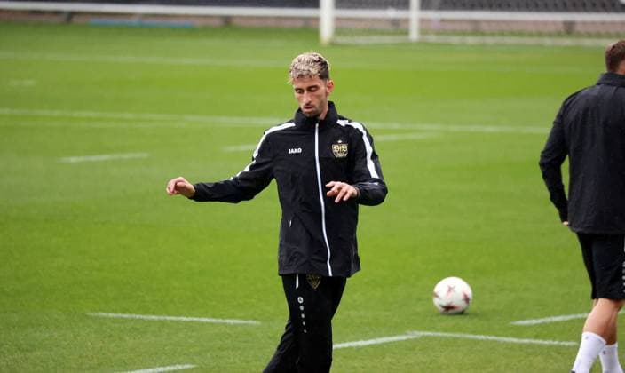 20 09 25 VfB Stuttgart Training Germany, Stuttgart, 24 09 2025, Football, Bundesliga, VfB Stuttgart Training Atakan Karazor