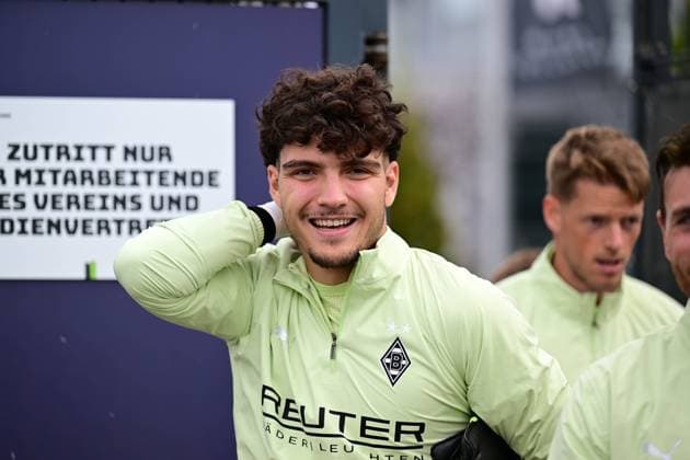 24 09 2025 Moenchengladbach Football, Men, Season 2025 2026, Training Borussia Moenchengladbach Goalkeeper Tiago Pereira Cardoso Gladbach DFL regulations prohibit any use of photographs as image sequences and or quasi video Borussia Park NRW Germany