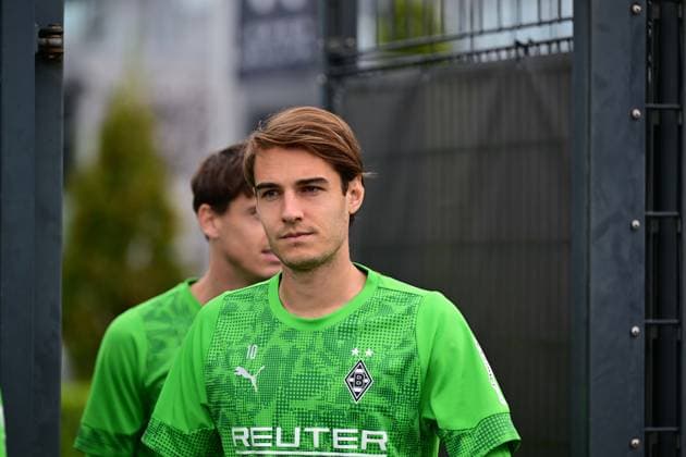 24 09 2025 Moenchengladbach Football, Men, Season 2025 2026, Training Borussia Moenchengladbach Florian Neuhaus Gladbach DFL regulations prohibit any use of photographs as image sequences and or quasi video Borussia Park NRW Germany