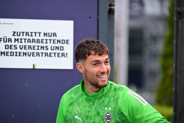 24 09 2025 Moenchengladbach Football, Men, Season 2025 2026, Training Borussia Moenchengladbach Joe Scally Gladbach DFL regulations prohibit any use of photographs as image sequences and or quasi video Borussia Park NRW Germany