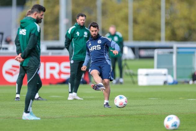 24 09 2025, Football, Season 2025 2026, Training FC Schalke 04, Amin Younes FC Schalke 04 , Gelsenkirchen Training ground FC Schalke 04 NRW Germany xRHR PHOTO YYx Copyright: RHR-FOTOx RHR-FOTO YY