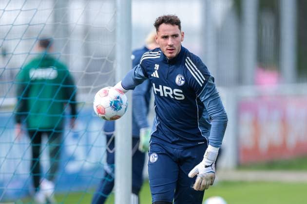 24 09 2025, Football, Season 2025 2026, Training FC Schalke 04, Goalkeeper Justin Heekeren FC Schalke 04 , Gelsenkirchen Training ground FC Schalke 04 NRW Germany xRHR PHOTO YYx Copyright: RHR-FOTOx RHR-FOTO YY