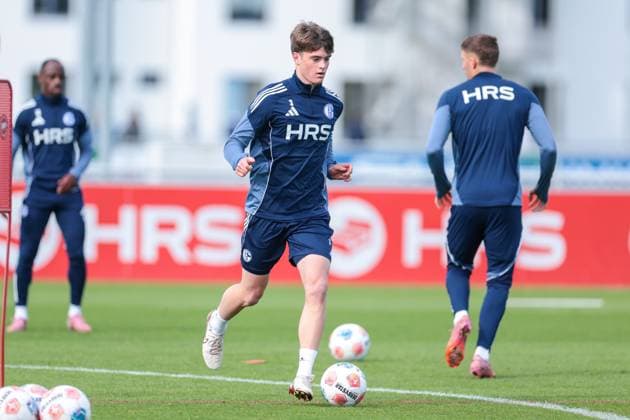 24 09 2025, Football, Season 2025 2026, Training FC Schalke 04, Dylan Leonard FC Schalke 04 , Gelsenkirchen Training ground FC Schalke 04 NRW Germany xRHR PHOTO YYx Copyright: RHR-FOTOx RHR-FOTO YY